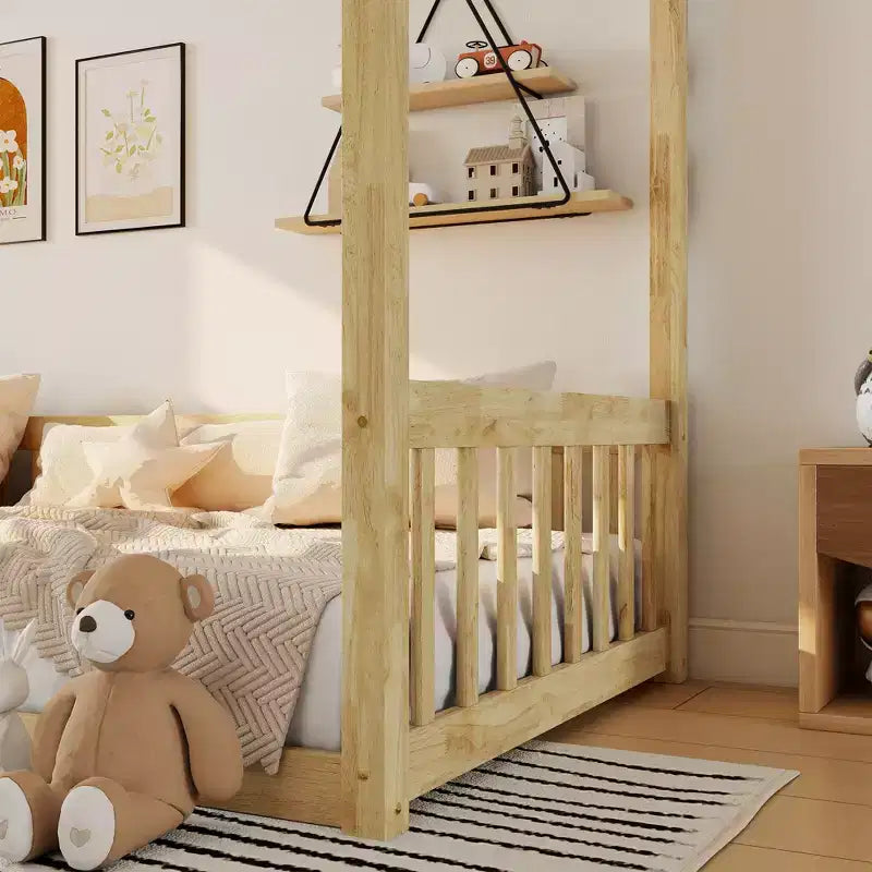 Letto a baldacchino a terra, una piazza e mezza, con recinzione e sponde di protezione