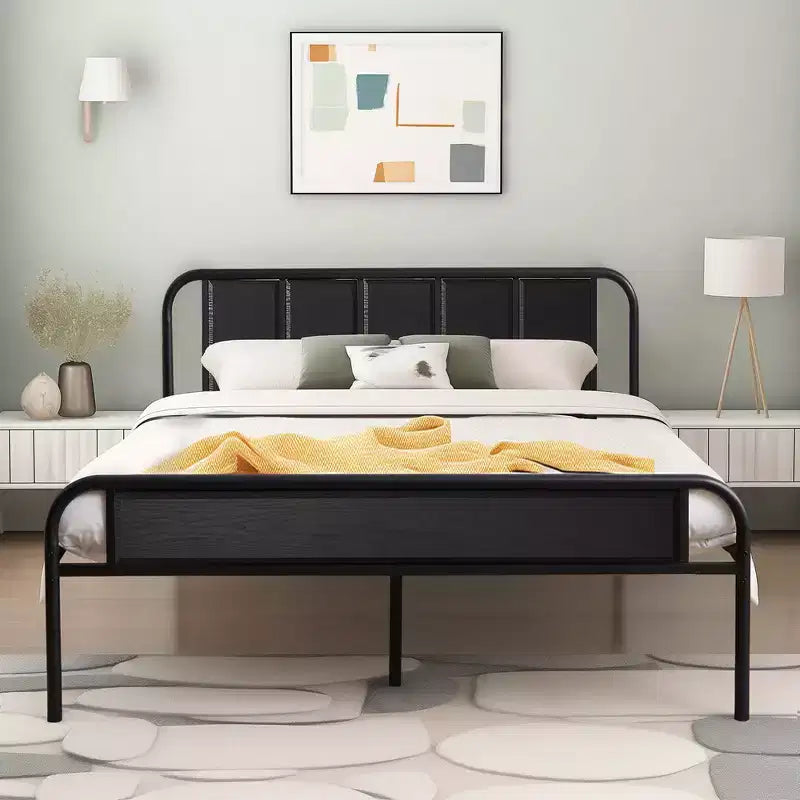 Struttura letto con testiera in legno industriale